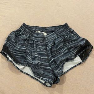 Lululemon hotty hot low rise 2.5